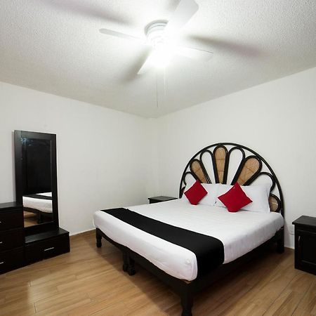 Amueblados San Isidro Hotel เลออน ภายนอก รูปภาพ