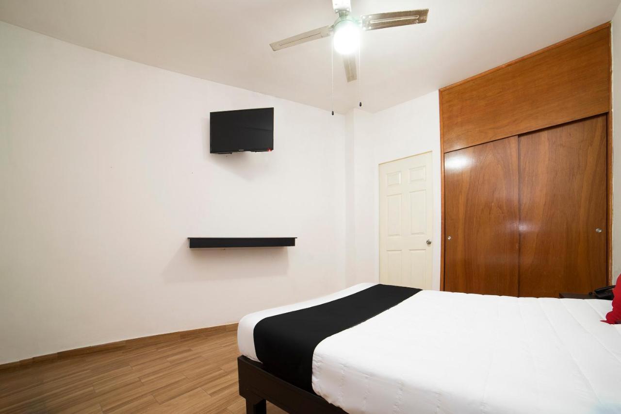 Amueblados San Isidro Hotel เลออน ภายนอก รูปภาพ