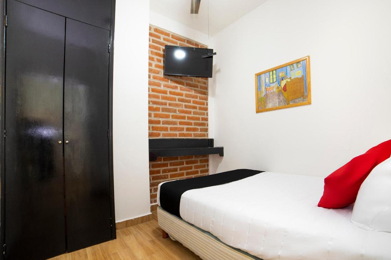 Amueblados San Isidro Hotel เลออน ภายนอก รูปภาพ