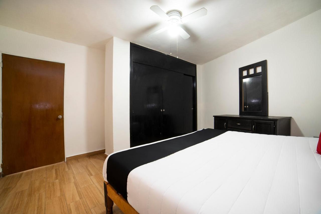Amueblados San Isidro Hotel เลออน ภายนอก รูปภาพ