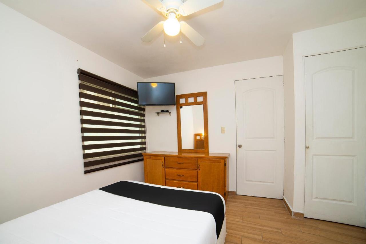 Amueblados San Isidro Hotel เลออน ภายนอก รูปภาพ