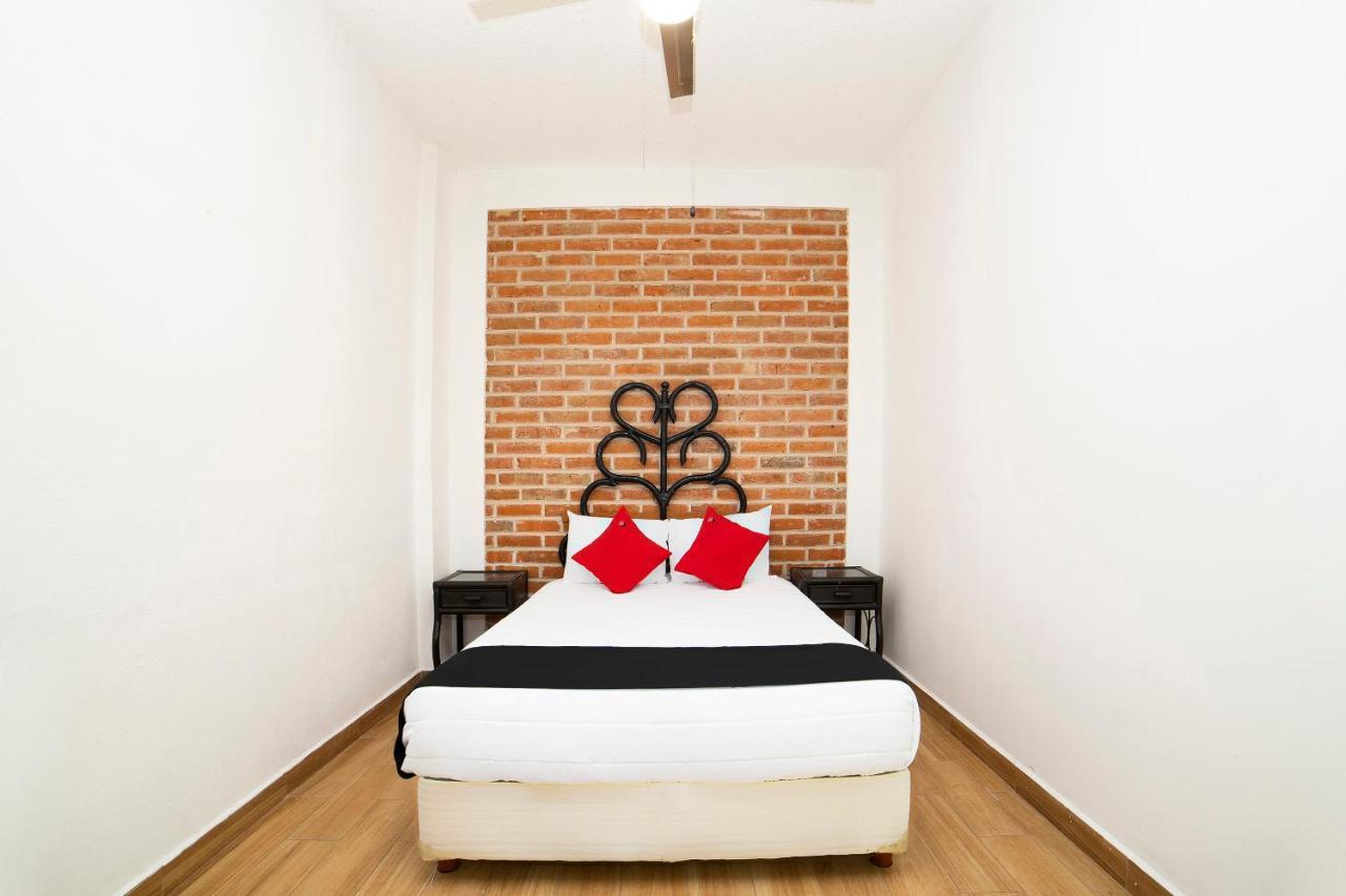 Amueblados San Isidro Hotel เลออน ภายนอก รูปภาพ