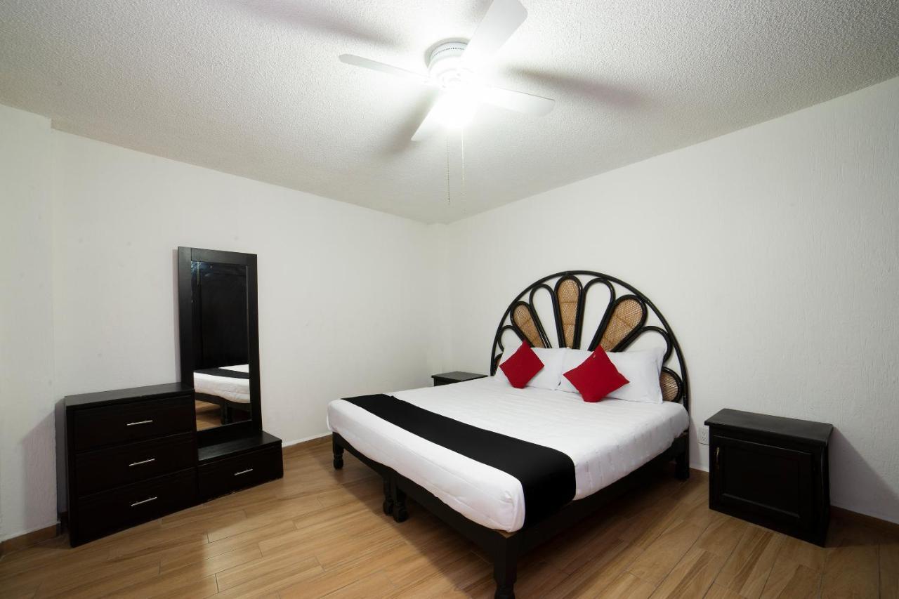 Amueblados San Isidro Hotel เลออน ภายนอก รูปภาพ