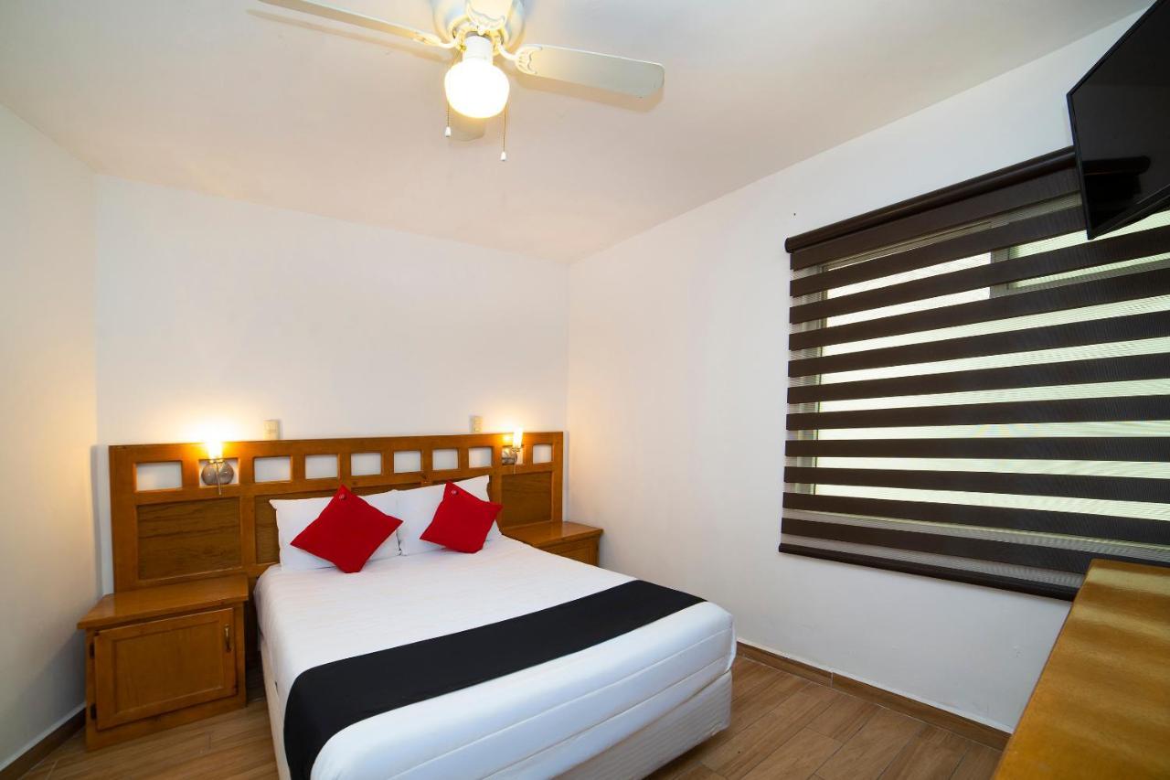 Amueblados San Isidro Hotel เลออน ภายนอก รูปภาพ