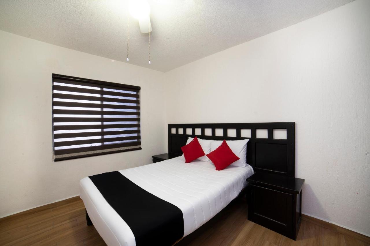 Amueblados San Isidro Hotel เลออน ภายนอก รูปภาพ